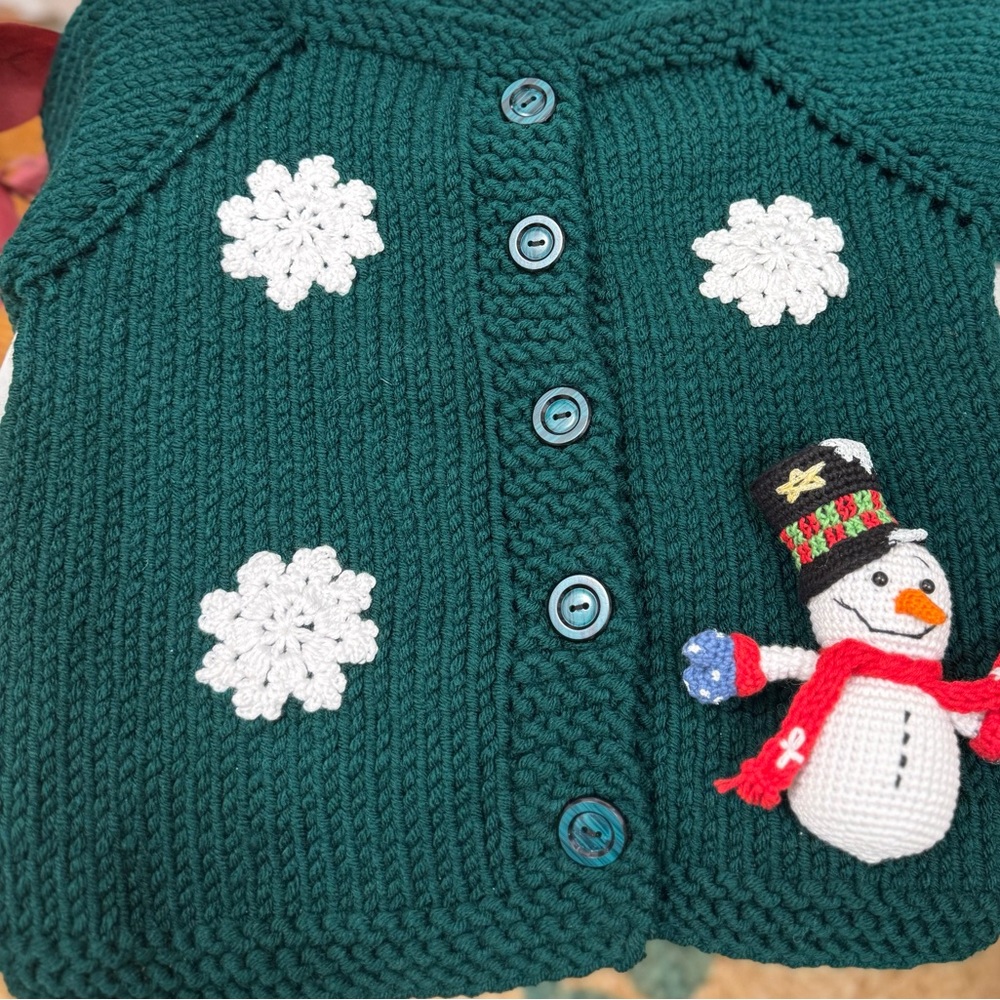 Hand knitting cardigan